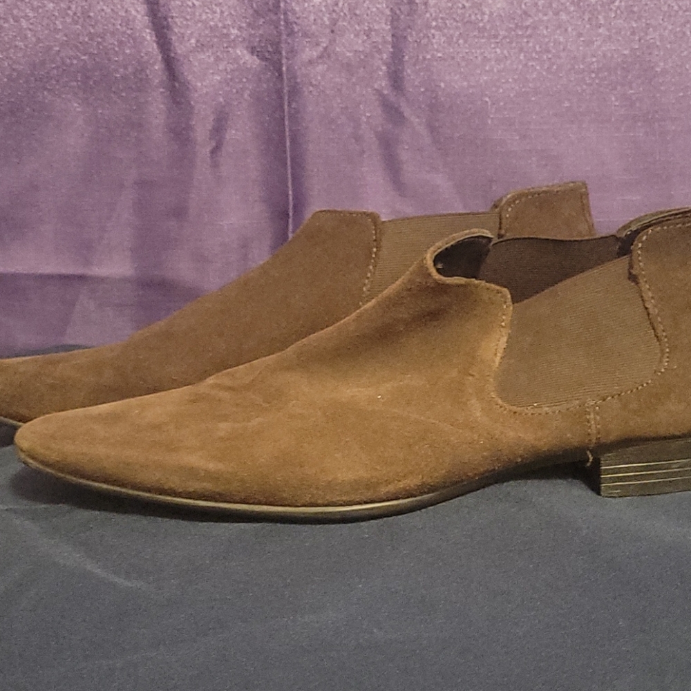 Mens low profile boots